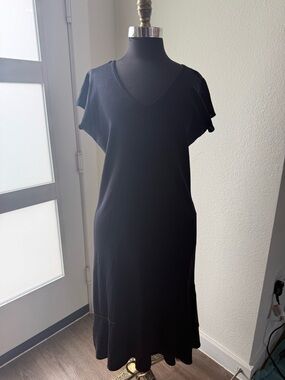 Misook Black V-Neck Maxi Dress